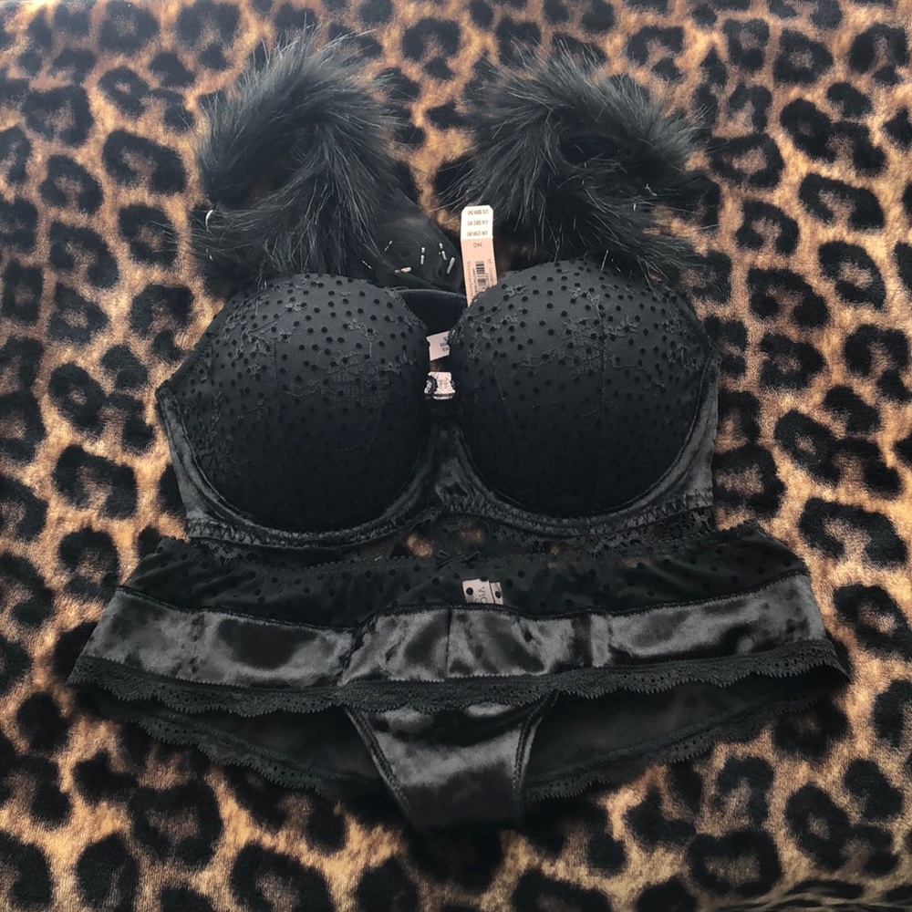 Victoria’s Secret black 34D bra and small panty